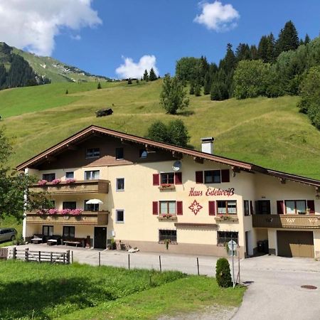 Pension & Ferienwohnungen Haus Edelweiss Holzgau Exterior foto