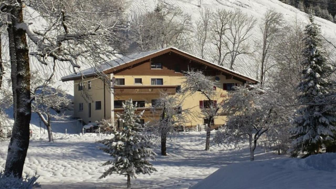 Pension & Ferienwohnungen Haus Edelweiss Holzgau Exterior foto